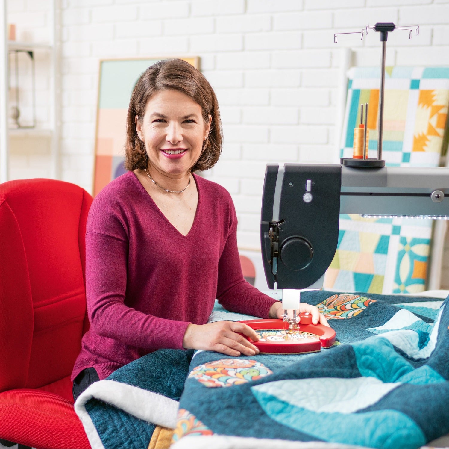 Amanda Murphy is a quilt and fabric designer whose style bridges the modern and traditional.